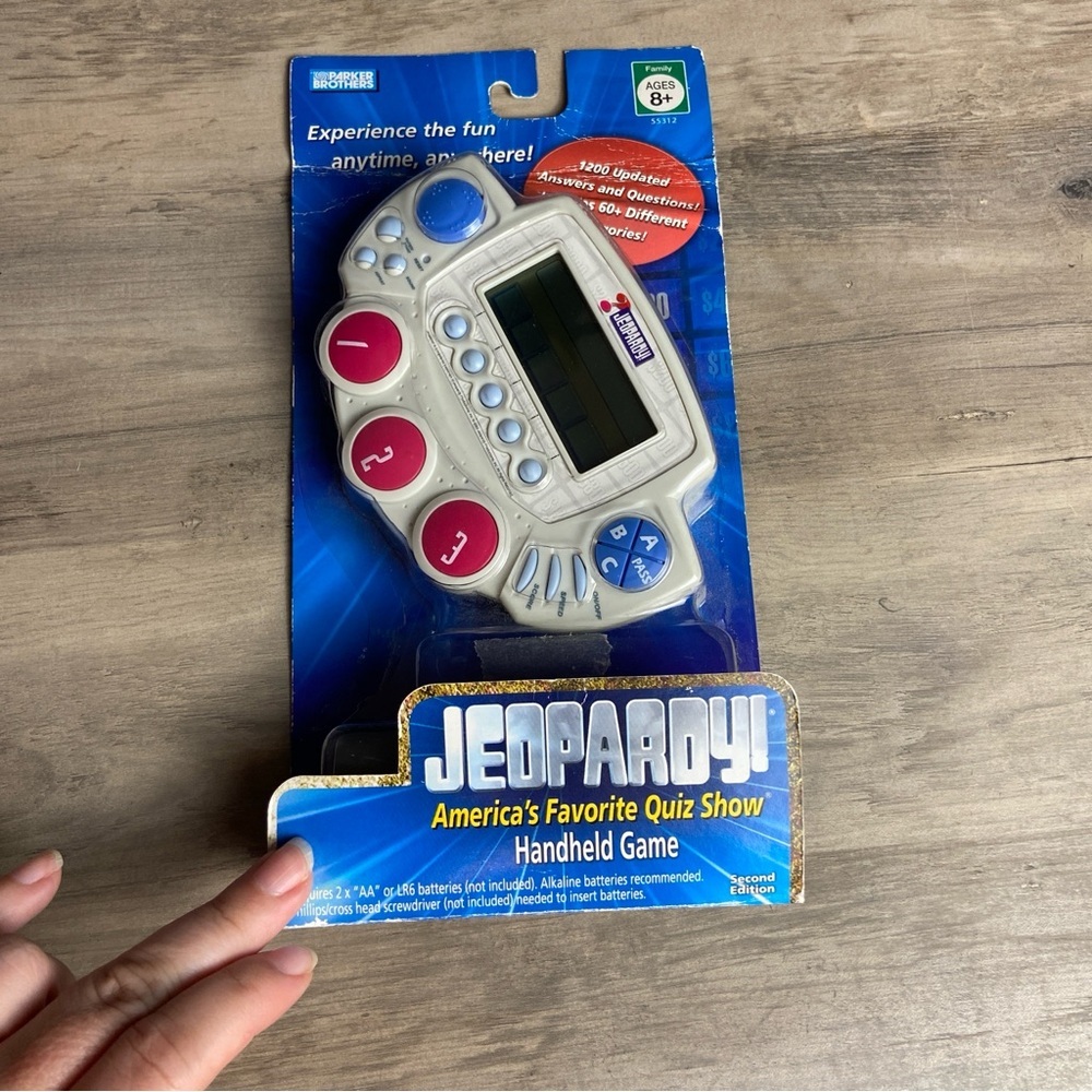 Jeopardy Handheld Game Second Edition‎ 2005 Hasbro Parker Brothers NEW Sealed